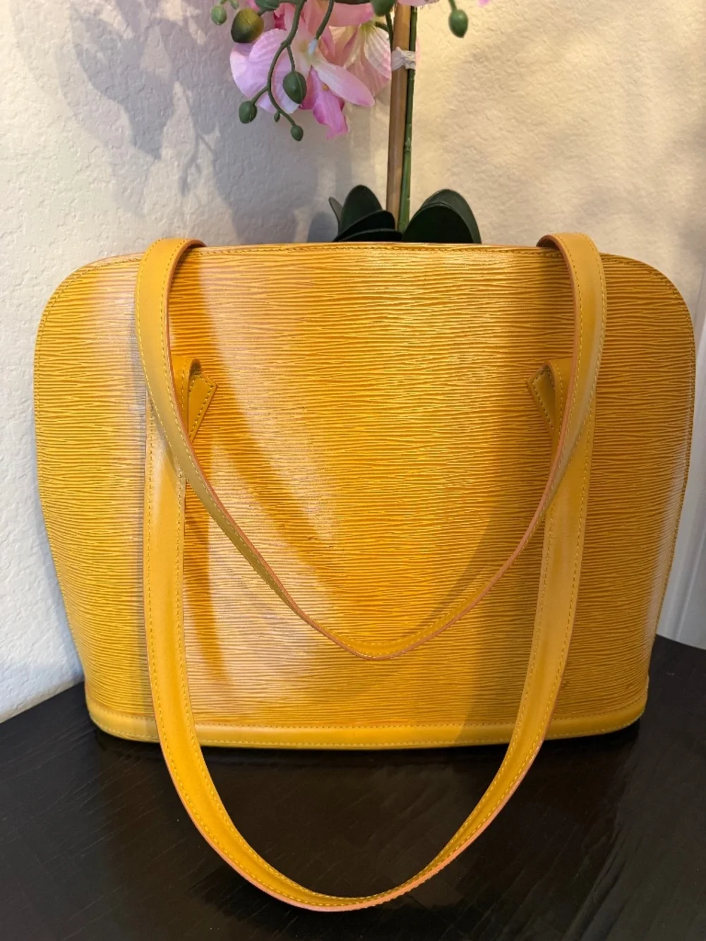 Louis Vuitton Authentic! Epi Saint Jaques M52279